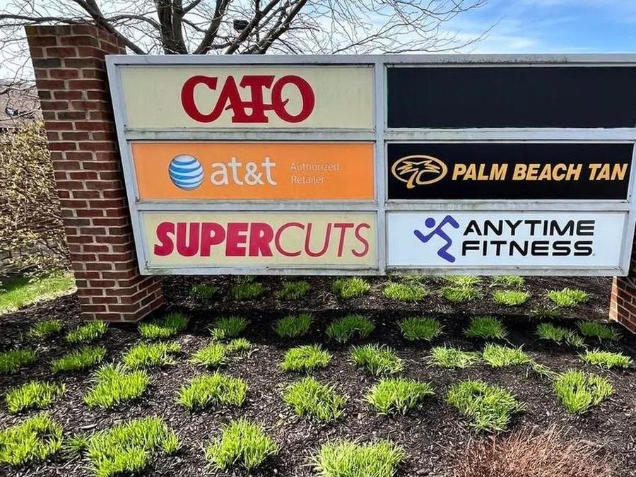 Multi-tenant retail pylon — Signs by Brand 513 Collective
